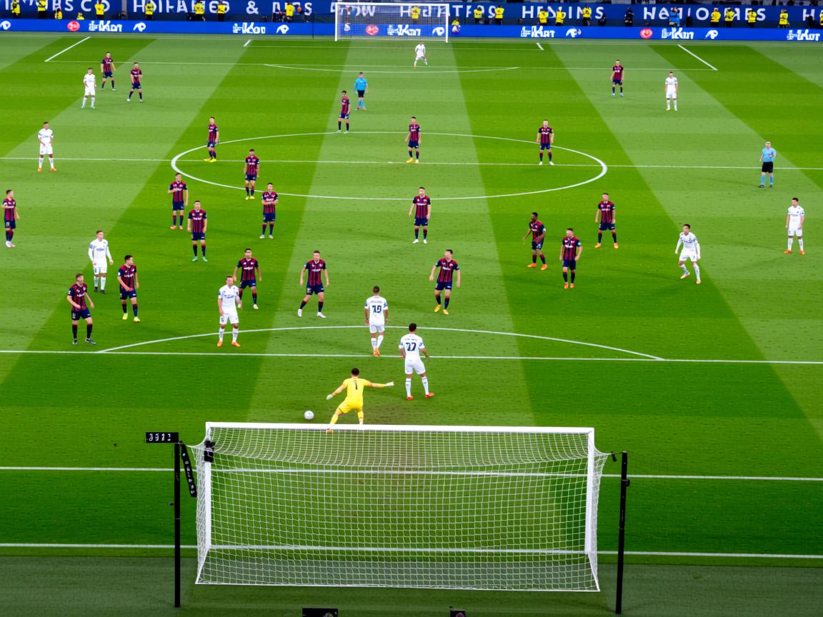 爱游戏平台-东亚杯中国足球平局 球员心态保持稳定,东亚杯国足成绩 第2张