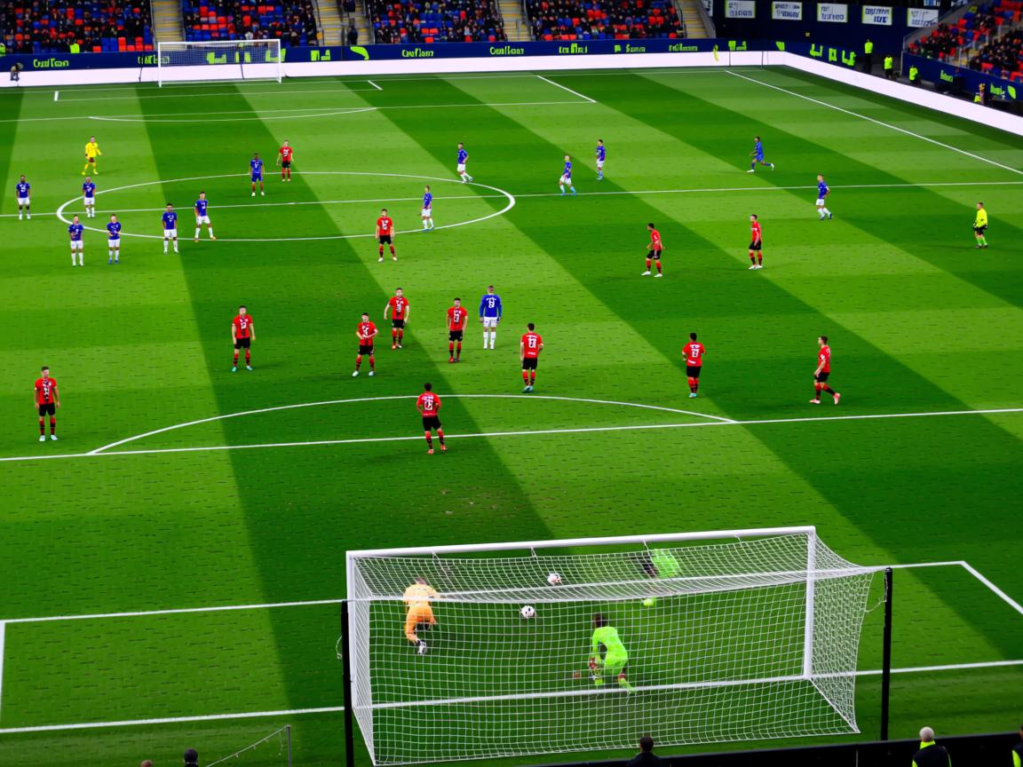 爱游戏体育入口-五大联赛进球总数是否受到天气因素微妙干扰，五大联赛进球率